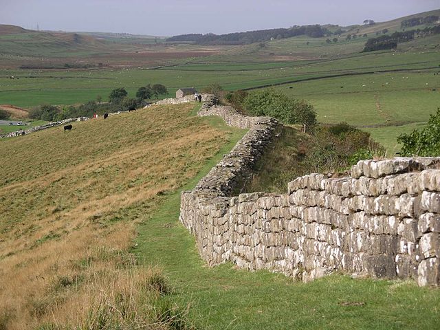 de muur die een Romeins keizer aan de noordgrens van Engeland liet bouwen