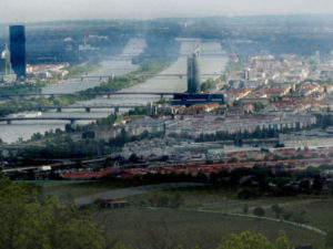rivier die stroomt door de stad Wenen